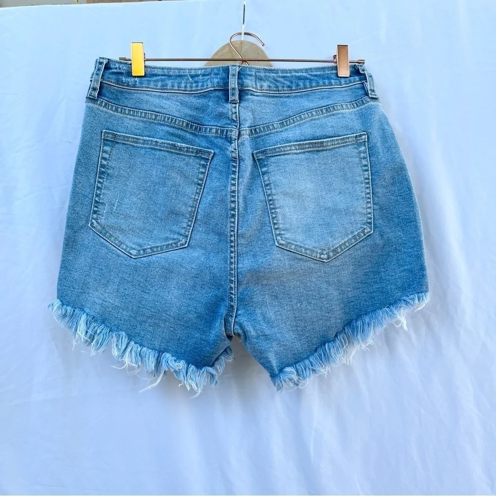 FREE PEOPLE | NWOT CRVY VINTAGE HIGH RISE CUT OFF DENIM JEAN SHORTS SIZE 31